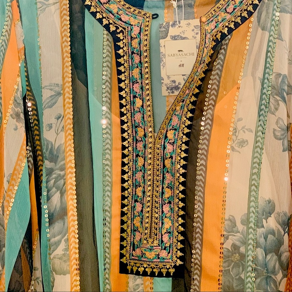 SOLD/ LISTING NOT AVAILABLE******-Sabyasachi kaftan Kurta.Boho Chic and ethnic . - Picture 6 of 7